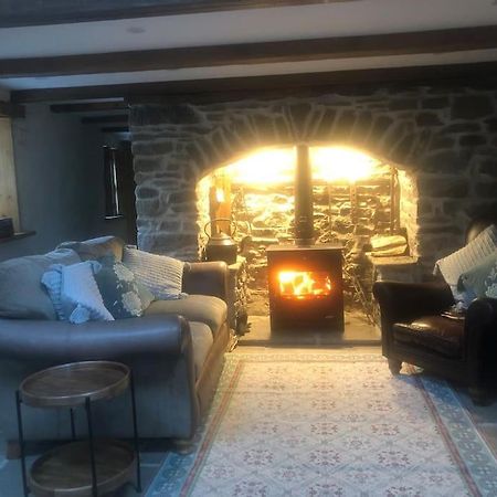 Hopesgate Cottage - รอสเครอา ภายนอก รูปภาพ